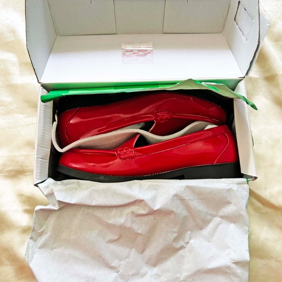 LOAFERS, COUGAR, CHERRY RED, RUBBER, LADIES SZ 9, RUBBER SOLES, NEW NEVER WORN, - Picture 3 of 8